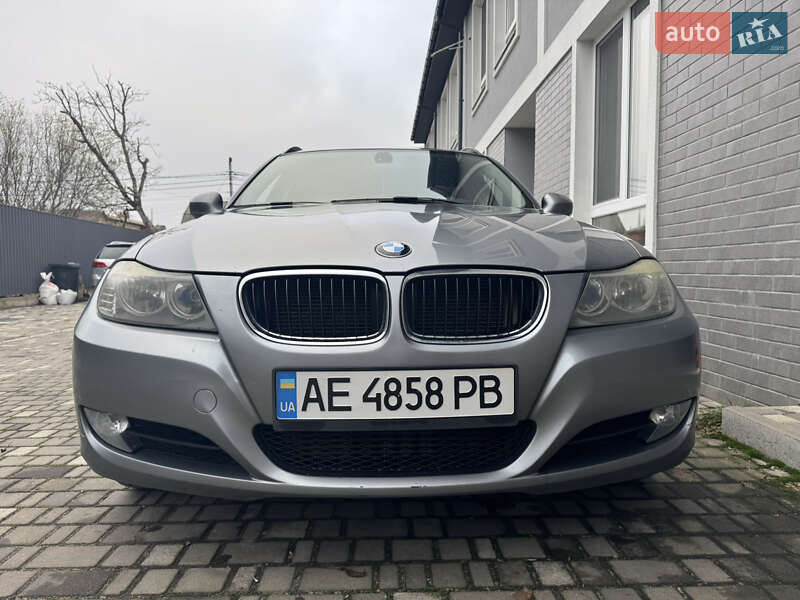 Универсал BMW 3 Series 2010 в Киеве