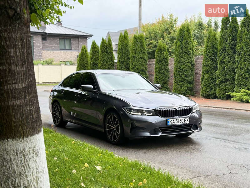 Седан BMW 3 Series 2019 в Києві