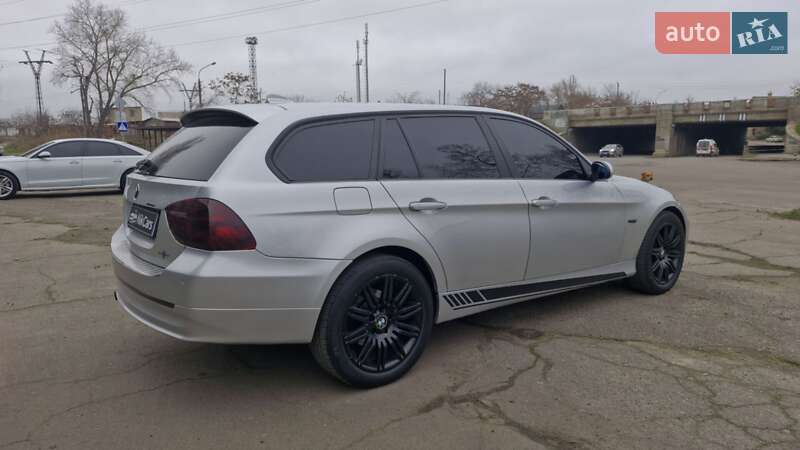 Универсал BMW 3 Series 2006 в Николаеве фото 9 Универсал BMW 3 Series 2006 в Николаеве
