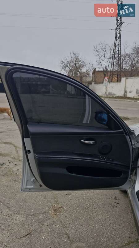 Универсал BMW 3 Series 2006 в Николаеве фото 14 Универсал BMW 3 Series 2006 в Николаеве