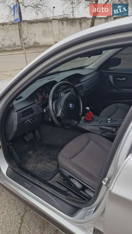 Универсал BMW 3 Series 2006 в Николаеве фото 17 Универсал BMW 3 Series 2006 в Николаеве