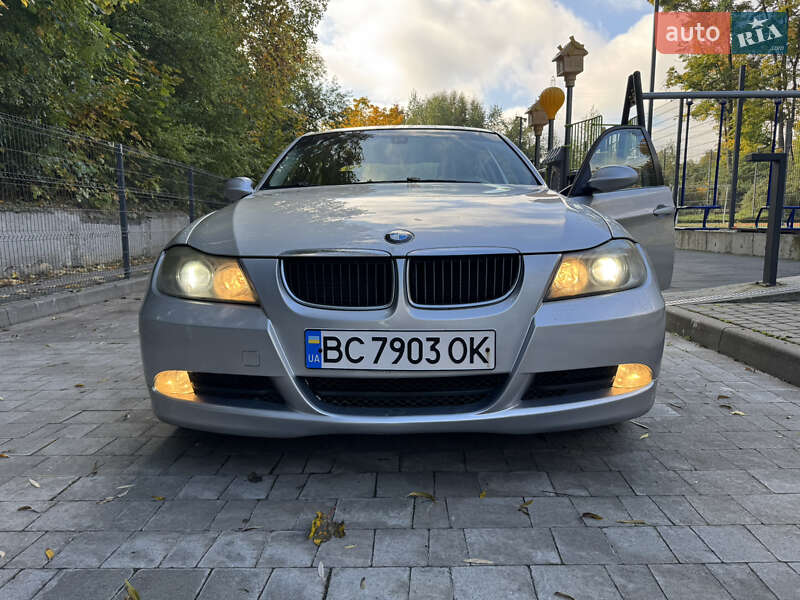 BMW 3 Series 2005