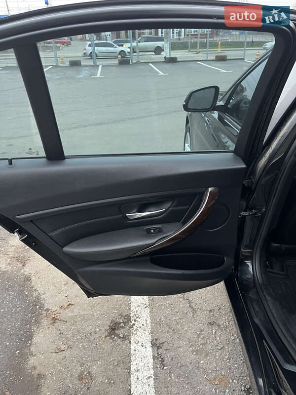 Седан BMW 3 Series 2014 в Литине