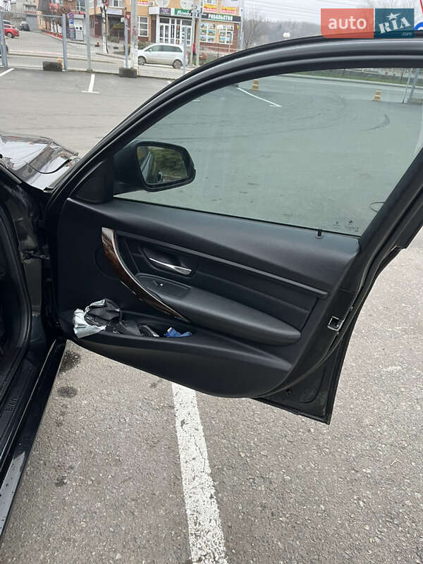 Седан BMW 3 Series 2014 в Литине