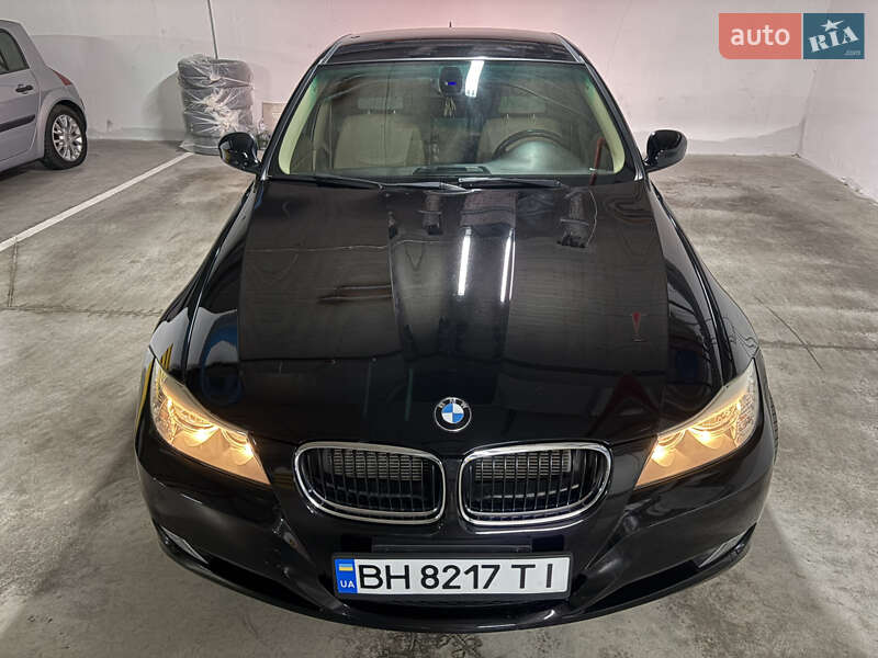 Седан BMW 3 Series 2011 в Николаеве