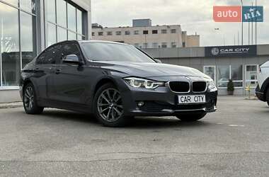 Седан BMW 3 Series 2017 в Киеве
