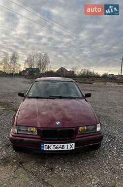 Седан BMW 3 Series 1995 в Костополе