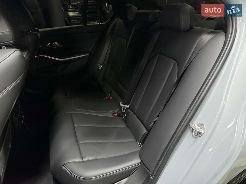 Седан BMW 3 Series 2023 в Одесі