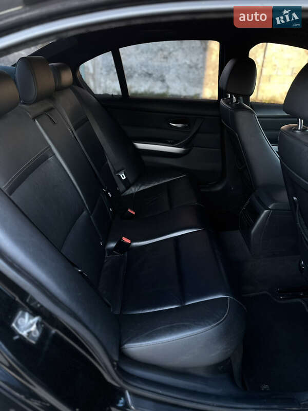 Седан BMW 3 Series 2005 в Могилев-Подольске