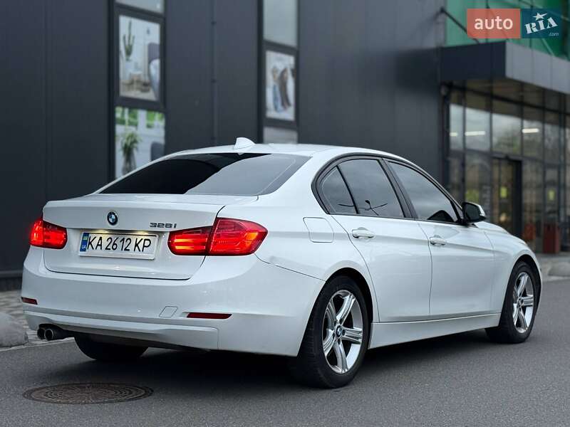 Седан BMW 3 Series 2014 в Києві фото 8 Седан BMW 3 Series 2014 в Києві