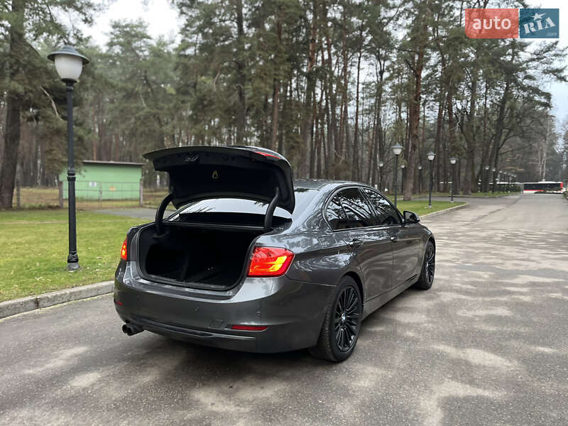 Седан BMW 3 Series 2013 в Чернигове