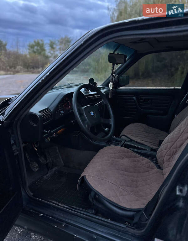 Седан BMW 3 Series 1988 в Кременці