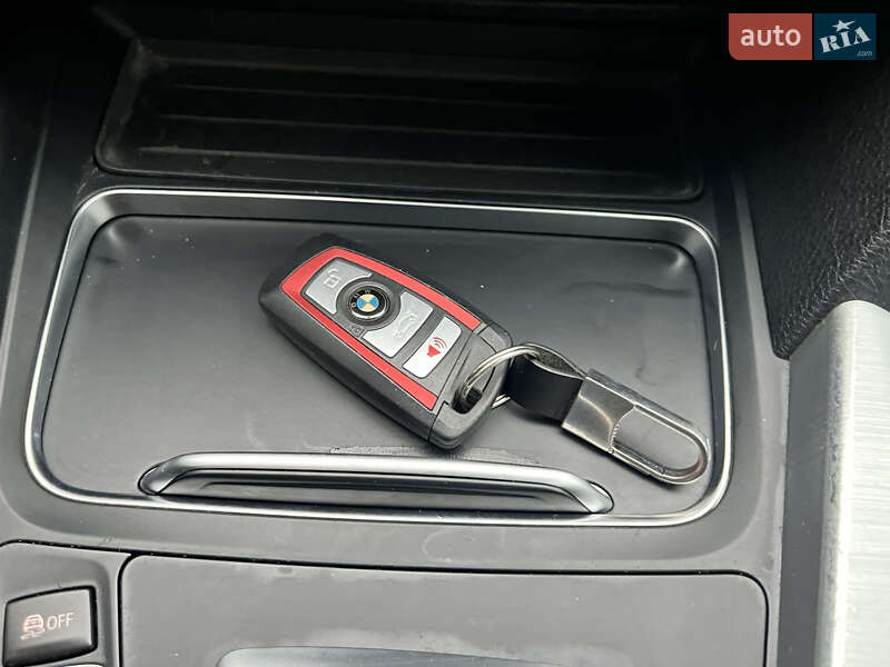 Седан BMW 3 Series 2018 в Києві