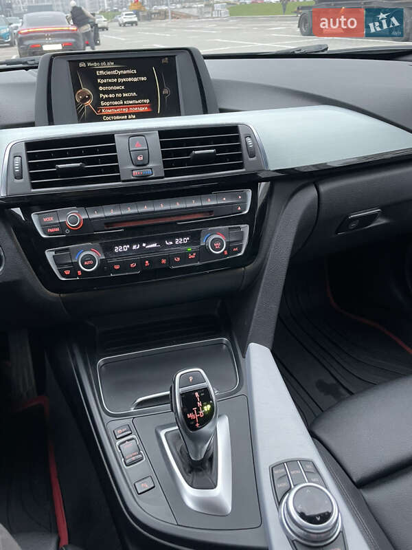 Седан BMW 3 Series 2015 в Києві