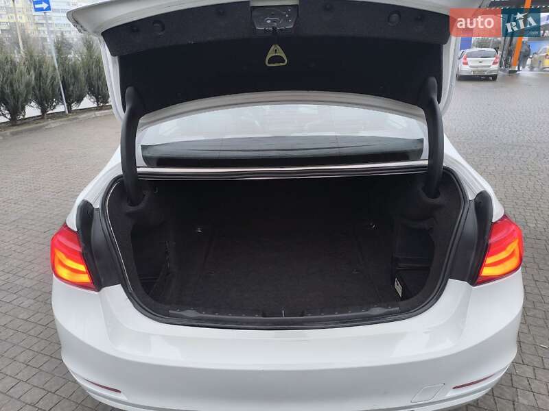 Седан BMW 3 Series 2012 в Полтаві фото 29 Седан BMW 3 Series 2012 в Полтаві