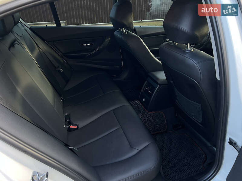 Седан BMW 3 Series 2012 в Богородчанах