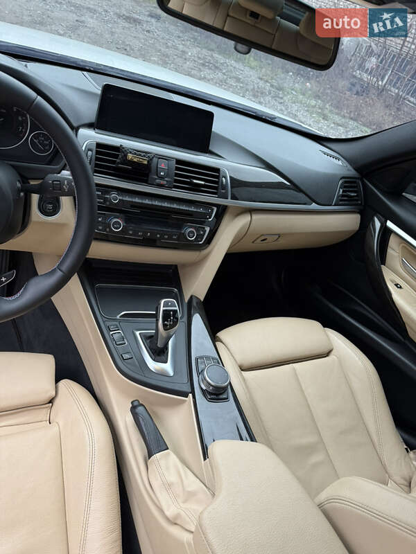 Седан BMW 3 Series 2017 в Кам'янському