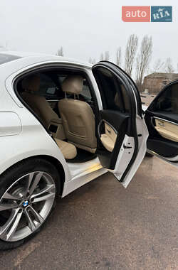 Седан BMW 3 Series 2017 в Кам'янському