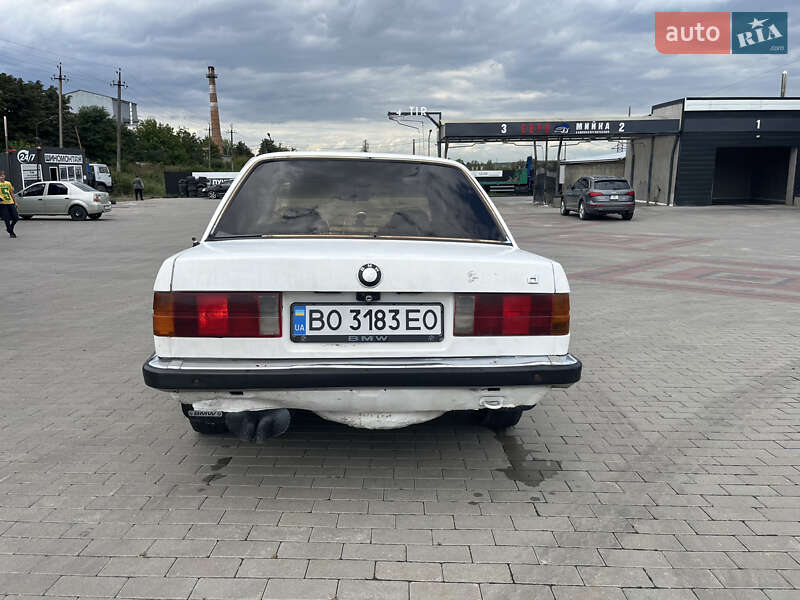 Седан BMW 3 Series 1986 в Городенке