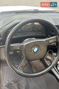 Седан BMW 3 Series 1986 в Городенці