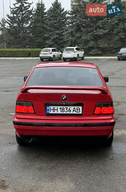 Седан BMW 3 Series 1992 в Черноморске