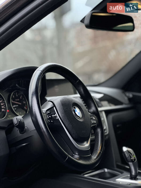Седан BMW 3 Series 2015 в Николаеве