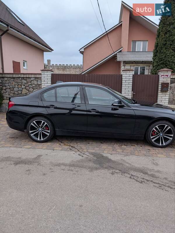 Седан BMW 3 Series 2018 в Києві