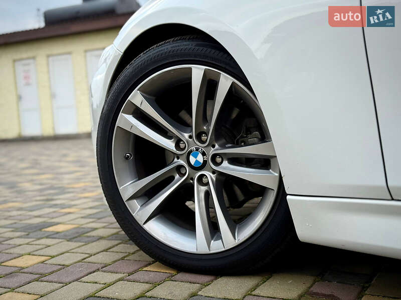 Седан BMW 3 Series 2016 в Днепре