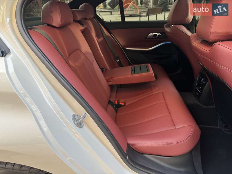 Седан BMW 3 Series 2025 в Києві