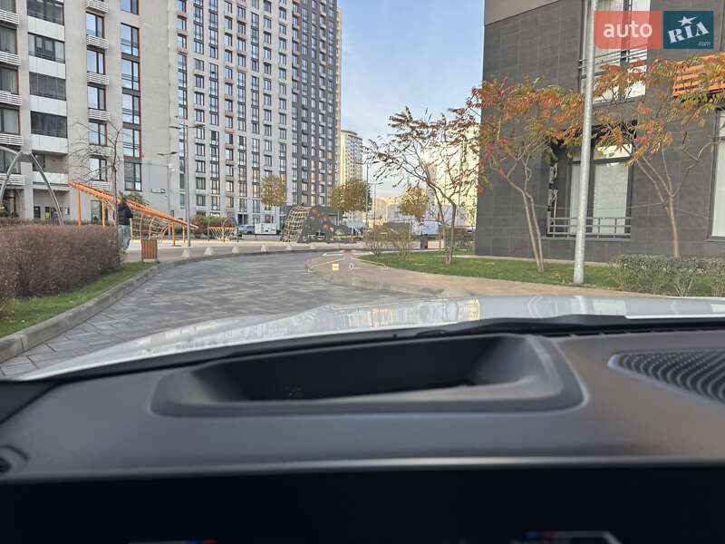 Седан BMW 3 Series 2025 в Києві