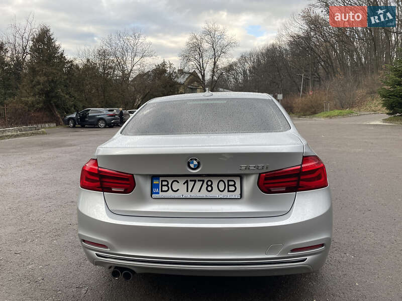 Седан BMW 3 Series 2015 в Львові