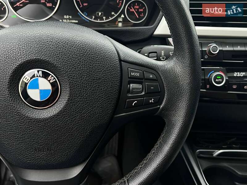 Седан BMW 3 Series 2016 в Києві