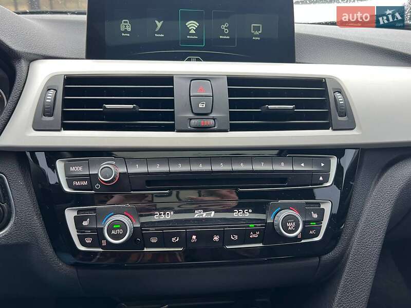 Седан BMW 3 Series 2016 в Києві