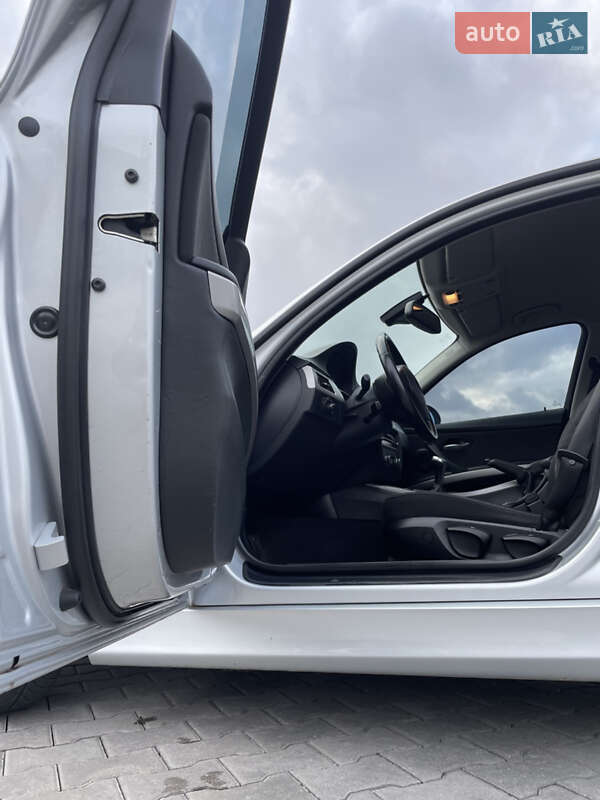 Седан BMW 3 Series 2007 в Виннице