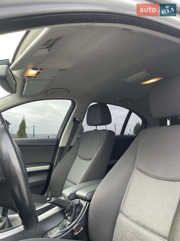 Седан BMW 3 Series 2007 в Виннице