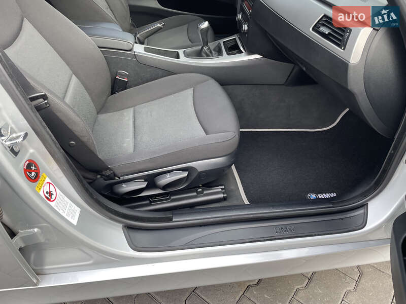 Седан BMW 3 Series 2007 в Виннице