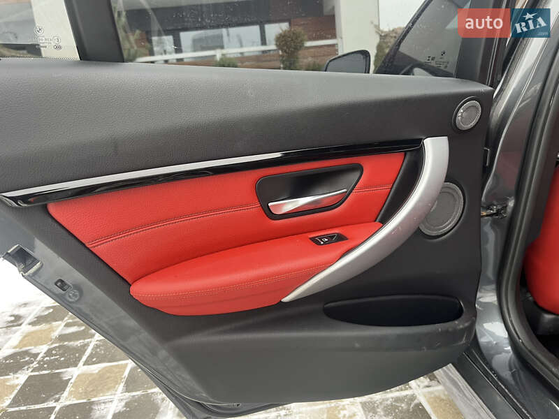 Седан BMW 3 Series 2017 в Стрию