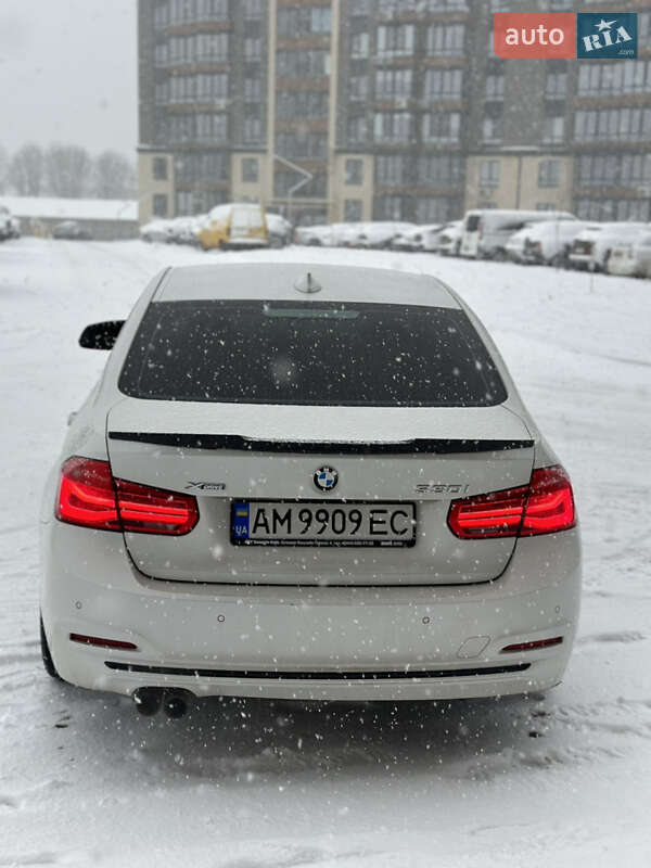 Седан BMW 3 Series 2016 в Житомирі
