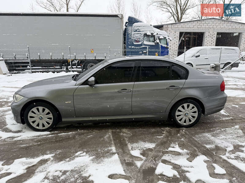 Седан BMW 3 Series 2009 в Івано-Франківську