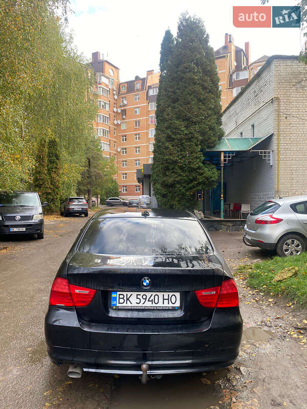 Седан BMW 3 Series 2010 в Рівному