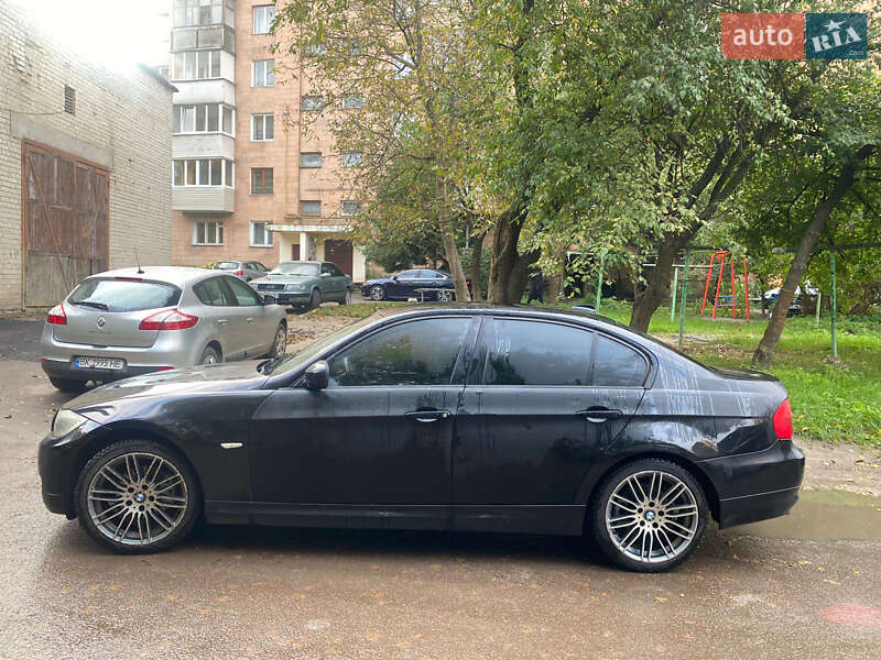 Седан BMW 3 Series 2010 в Рівному