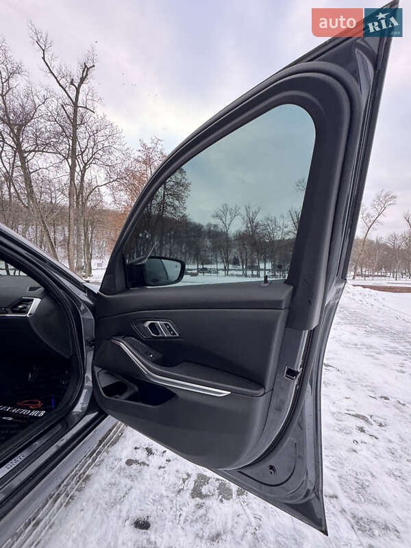 Седан BMW 3 Series 2022 в Киеве фото 74 Седан BMW 3 Series 2022 в Киеве
