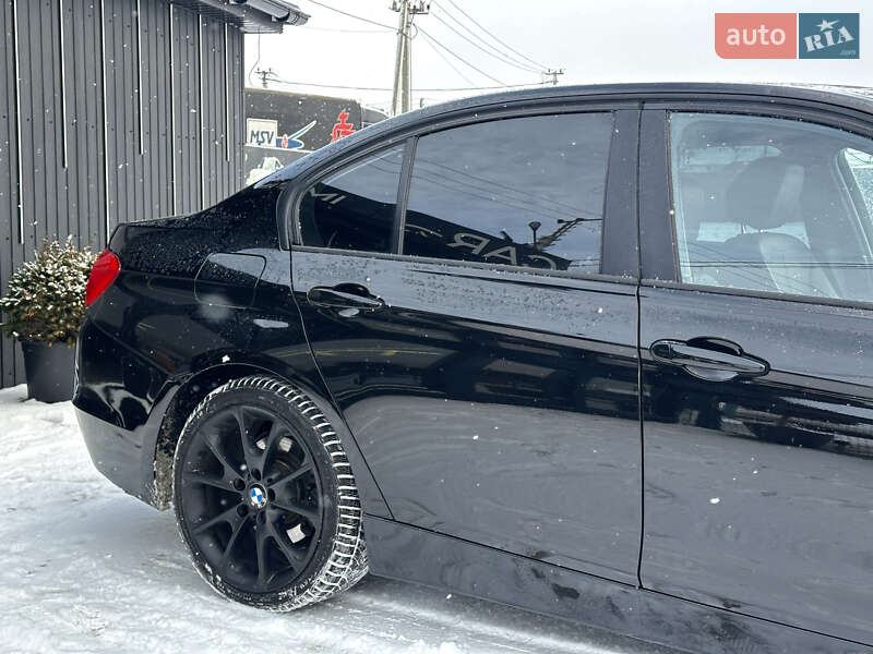 Седан BMW 3 Series 2013 в Львове