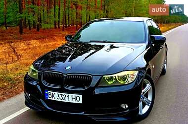 Седан BMW 3 Series 2009 в Сарнах