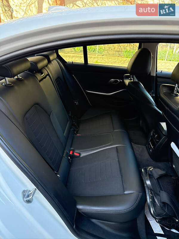 Седан BMW 3 Series 2020 в Одесі