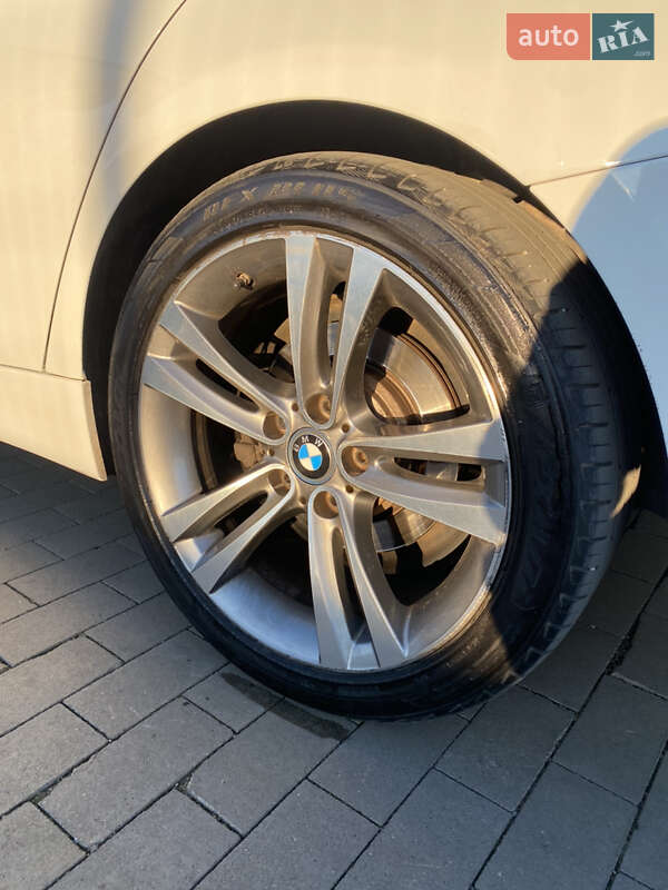 Седан BMW 3 Series 2017 в Первомайську
