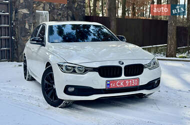 Седан BMW 3 Series 2016 в Новояворовске