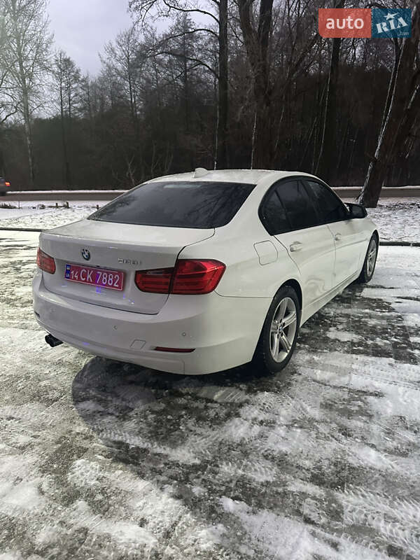 Седан BMW 3 Series 2015 в Яворові