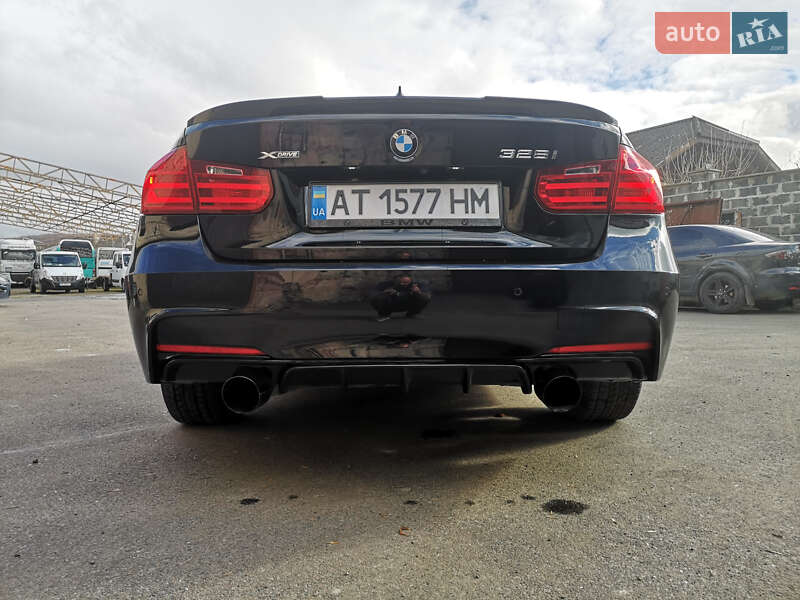 Седан BMW 3 Series 2013 в Калуші