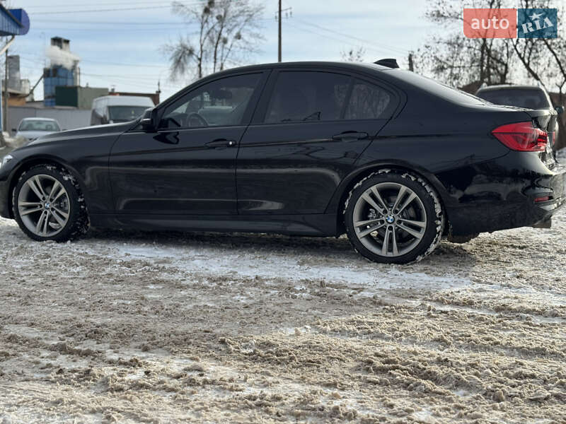 Седан BMW 3 Series 2017 в Хмельницком